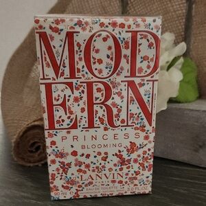 Fragrance - Modern Princess Blooming